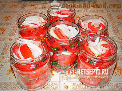Salata dulce de tomate roșii în timpul iernii