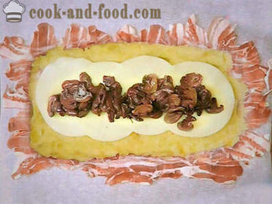 Tort de cartofi cu bacon cu ciuperci și brânză în cuptor