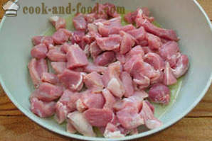Carne de porc fiert cu dovlecei