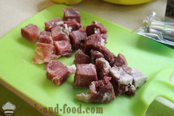 Carne de porc fiert cu rozmarin și pere - cum să gătească o tocană delicioasă de carne de porc, pas cu pas, cu fotografii RECEP