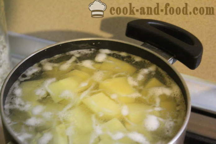 Cartofi, piure de cartofi cu telina si ceapa - Cum se face piure de cartofi cu ceapa si telina, un pas cu pas reteta fotografii