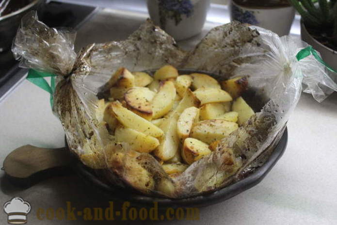 Cartofi copti cu miere și muștar la cuptor - ca delicioase pentru a găti cartofii în gaură, pas cu pas reteta cu phot