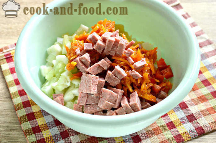 Salata de morcovi și coreeană ardei, cartofi și cârnați - cum să faci o salata de morcovi coreene și ardei, un pas cu pas reteta fotografii