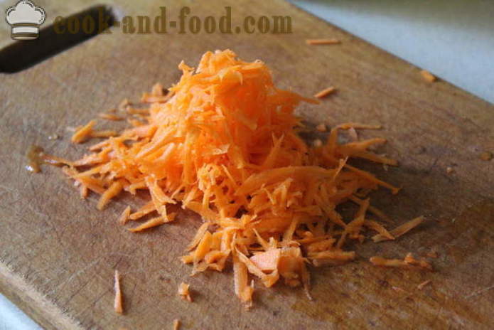 Ficat de pui prăjit în smântână, morcovi și ceapă - cum să gătească un ficat de pui delicios în cuptor, cu un pas cu pas reteta fotografii