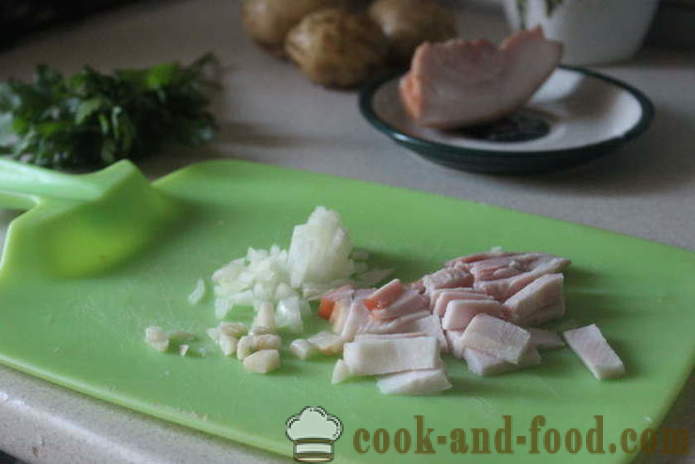 Cartofi gustoase cu usturoi și slănină - cum să gătească un delicios cartofi noi, un pas cu pas reteta fotografii