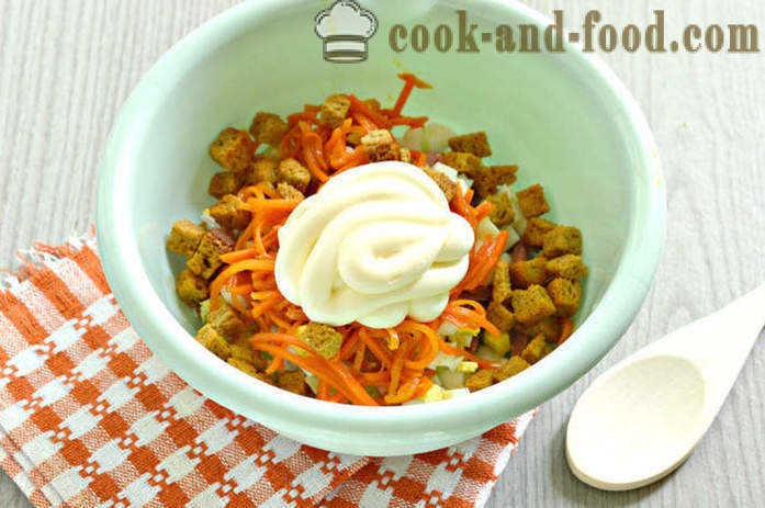 Salata cu crutoane, morcov coreeană, cârnați - Cum să pregătească o salata cu crutoane si maioneza, un pas cu pas reteta fotografii