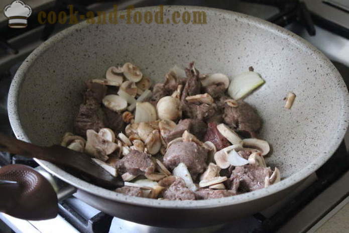 Carne de vită tocană de gustoase - atât delicioase pentru a găti tocană de vită cu ciuperci, un pas cu pas reteta fotografii