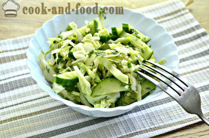 Salata simplă de varză și castraveți cu oțet - cum să faci o salata delicioasa de varza proaspata si castraveti, cu un pas cu pas reteta fotografii