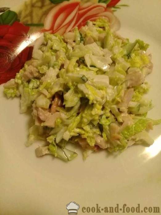 Salată cu pui - cum să pregătească o salata cu pui afumat, varză chinezească și castravete, cu un pas cu pas reteta fotografii