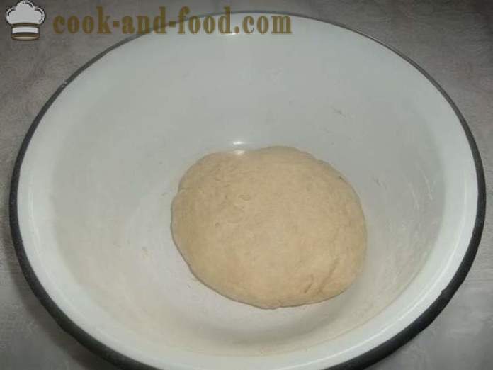 Turte de drojdie cu varza - cum să gătesc plăcinte cu varză în cuptor, cu un pas cu pas reteta fotografii