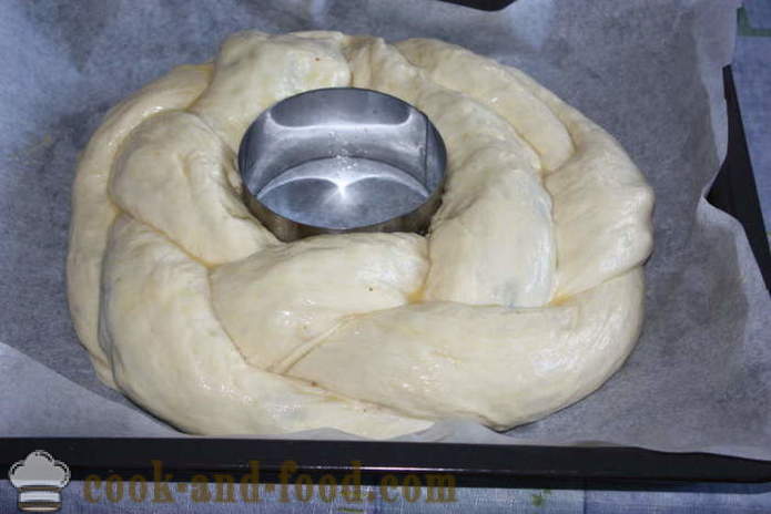 Delicios și neobișnuit italiană tort-panglica - cum să gătească un tort cu umplutura spiralată la domiciliu, pas cu pas reteta fotografii