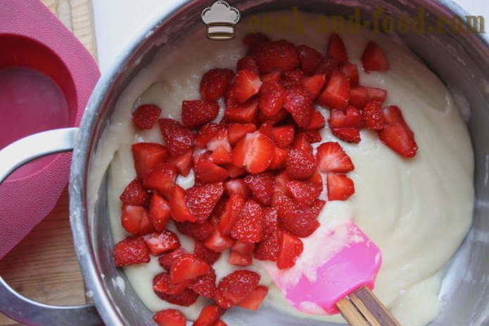 Brioșe de casă pe iaurt cu căpșuni - cum de a găti briose în matrițe de silicon, un pas cu pas reteta fotografii