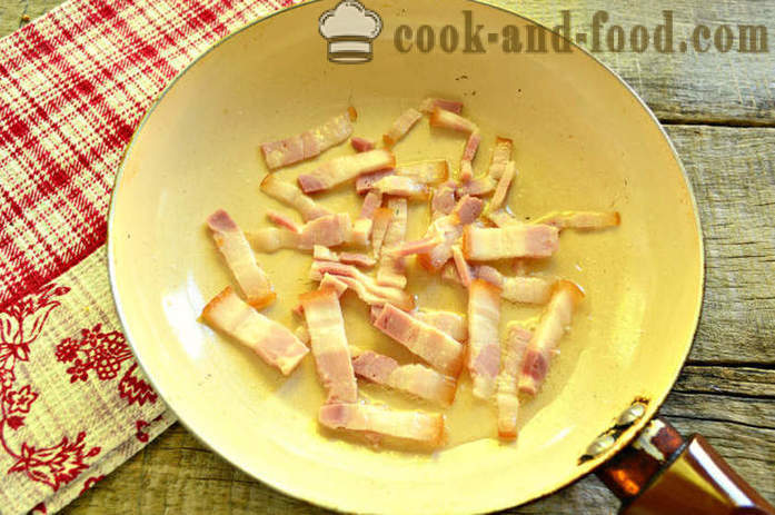 Cartof copt cu bacon - cum ar fi cartofii tocană într-o tigaie, un pas cu pas fotografii rețetă