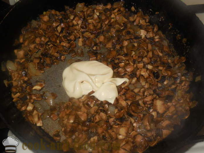 Ciuperci inabusita in sos de smantana intr-o tigaie - cum de a găti ciuperci smântână, un pas cu pas reteta fotografii