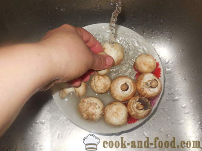 Ciuperci inabusita in sos de smantana intr-o tigaie - cum de a găti ciuperci smântână, un pas cu pas reteta fotografii