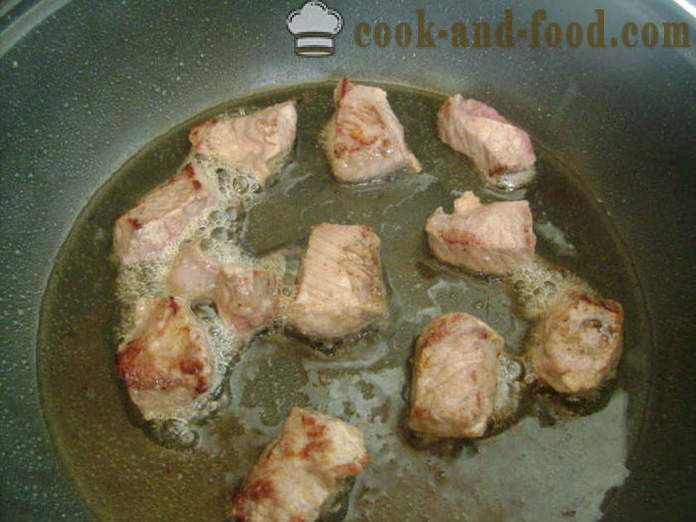 Friptură cu carne și cartofi în cuptor - modul de a găti cartofi în oala cu carne, un pas cu pas reteta fotografii