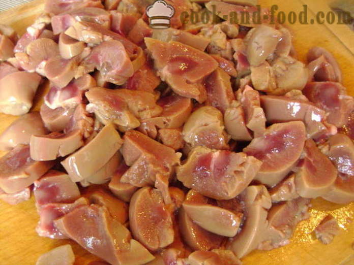 Rinichii de vită tocana gustoase și în mod corespunzător - cum să gătești rinichi carne de vită, fără miros, cu un pas cu pas reteta fotografii