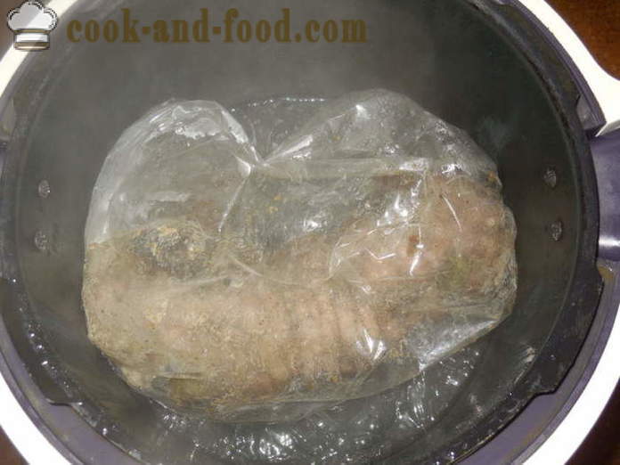 Podcherevka de carne de porc fiert se rostogolească în mânecă - cum să gătească o pâine delicioasă peritoneului carne de porc, un pas cu pas reteta fotografii