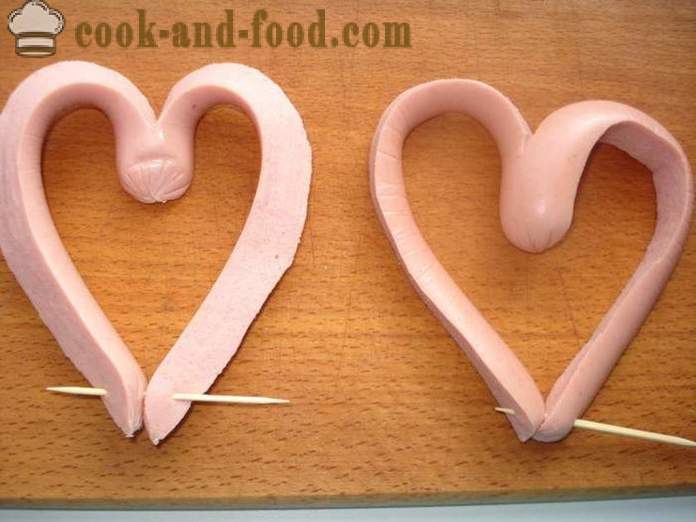 Omletă într-o inimă cu cârnați - cum să facă omletă în formă de inimă într-un cuptor cu microunde, un pas cu pas reteta fotografii