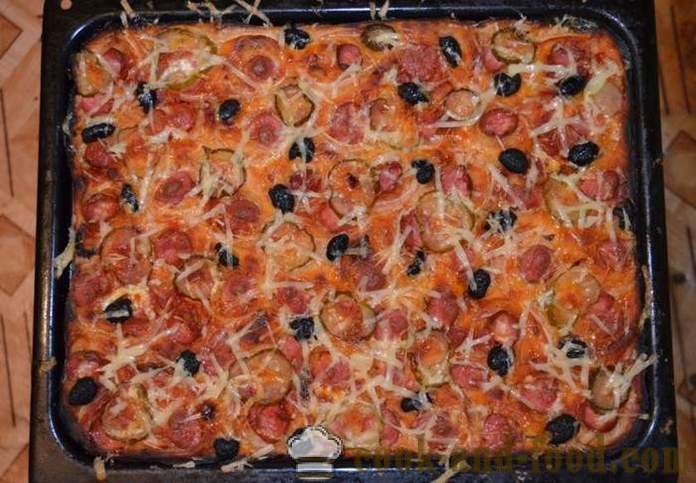 Plăcintă de pizza in aer liber - cum să gătească o pizza-plăcintă, pas cu pas reteta fotografii