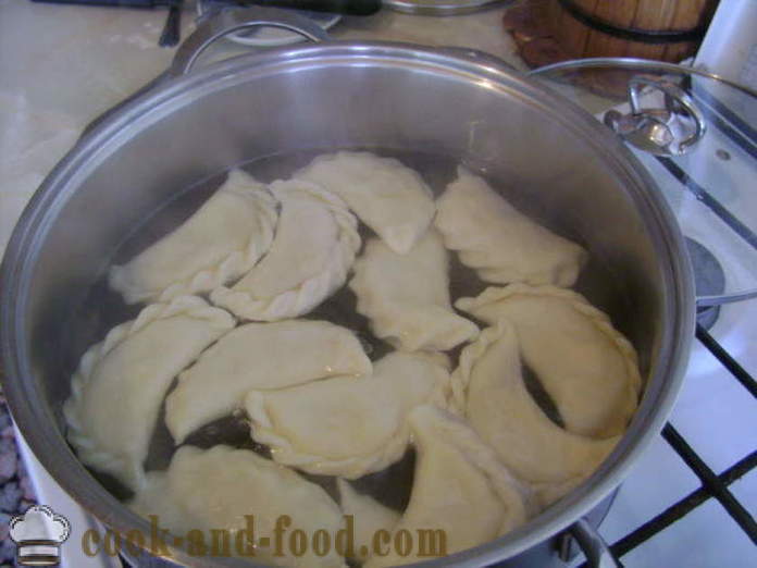 Găluște cu cartofi fara carne si ciuperci - Cum de a găti găluște cu cartofi și ciuperci, un pas cu pas reteta fotografii