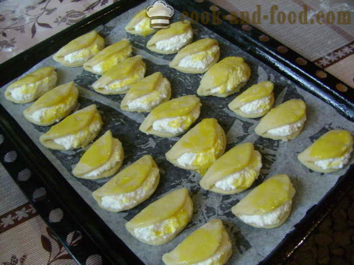 Sochniki cu brânză de la produse de patiserie fraged - cum să gătească sochniki cu brânză la domiciliu, pas cu pas reteta fotografii
