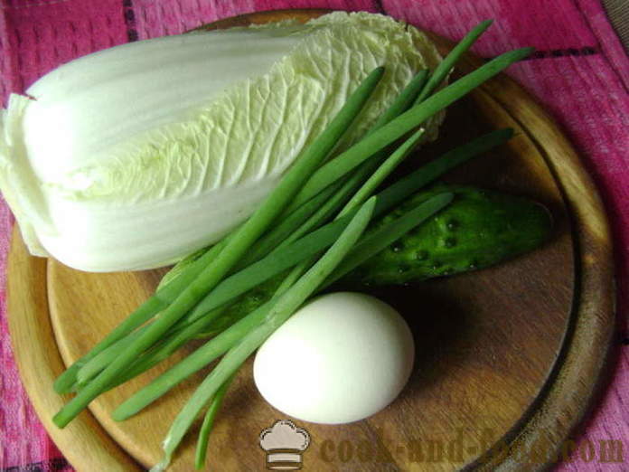 Salata cu varză chinezească, castravete, ou si ceapa verde - cum să gătească o salata delicioasa de varză chinezească, un pas cu pas reteta fotografii