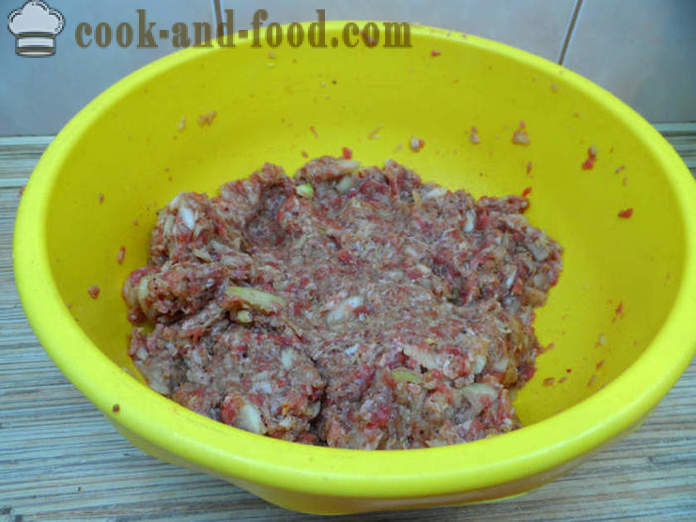 Un Samsa stratificat cu carne în cuptor - Samsa cum să gătească acasă, pas cu pas reteta fotografii