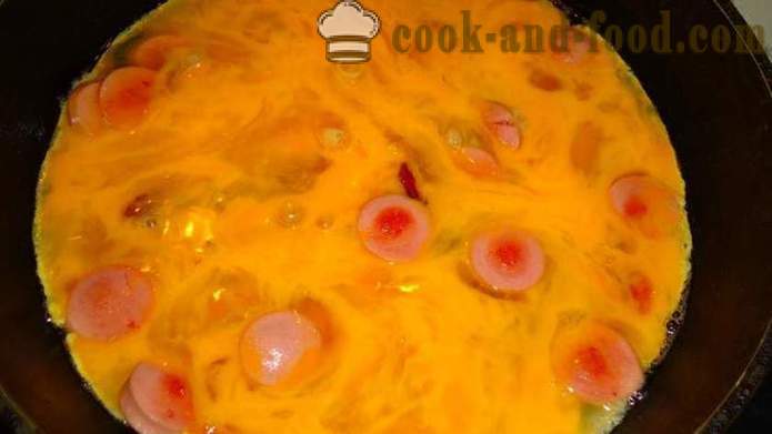 Oua mari prăjit cu cârnați de ouă de struț - Cum de a găti o omletă de ouă de struț, pas cu pas reteta fotografii