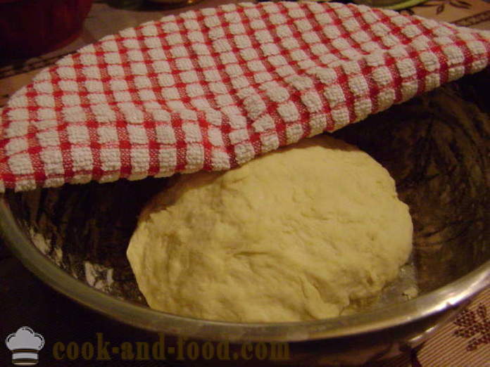 Aluat de drojdie Unt universal pentru plăcinte - Cum să se pregătească tort aluat de drojdie, un pas cu pas reteta fotografii