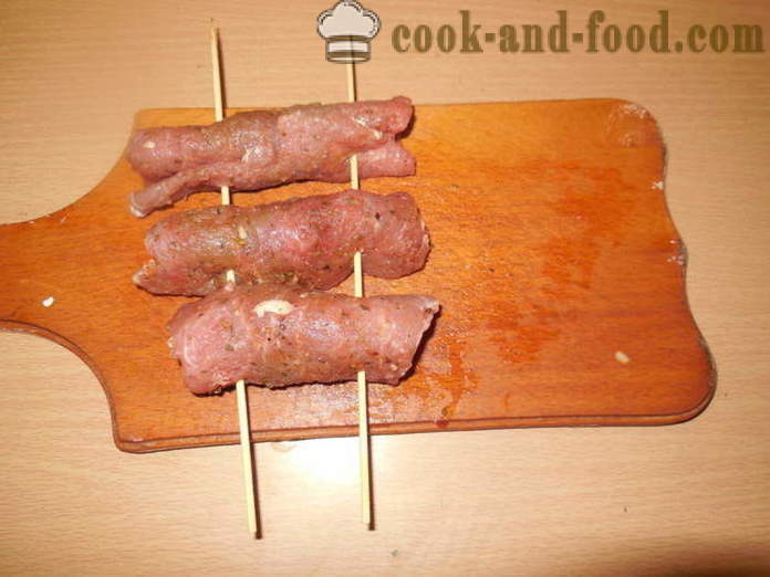 Sarmale umplute în cuptor - modul de a găti rulouri de carne pe frigarui, un pas cu pas fotografii reteta