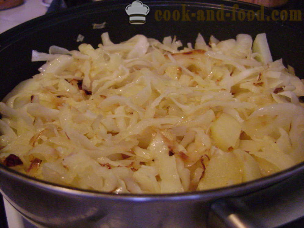 Varza fiert cu cartofi, carne de pui si ciuperci - atât de gustoase pentru a găti varza calita, pas cu pas fotografii rețetă
