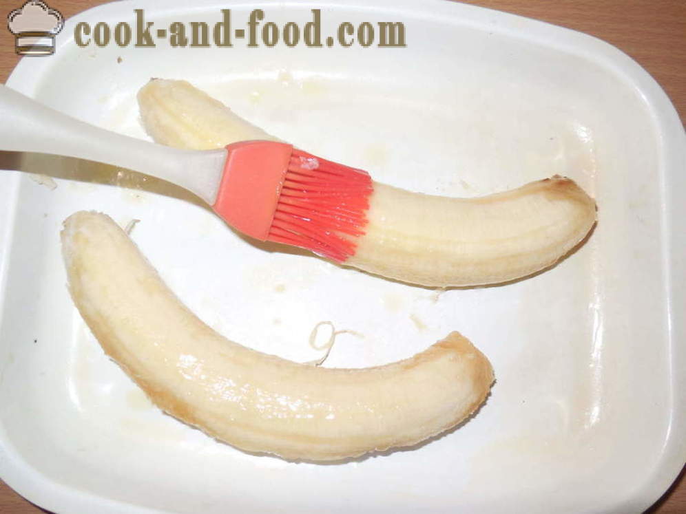 Banane coapte în cuptor cu nuci și zahăr - banane, cum ar fi coaptă în cuptor pentru desert, un pas cu pas reteta fotografii