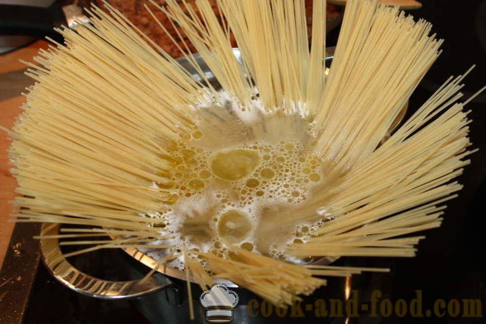 Spaghete cu sos bolognez - cum să gătească spaghete bolognese, un pas cu pas reteta fotografii