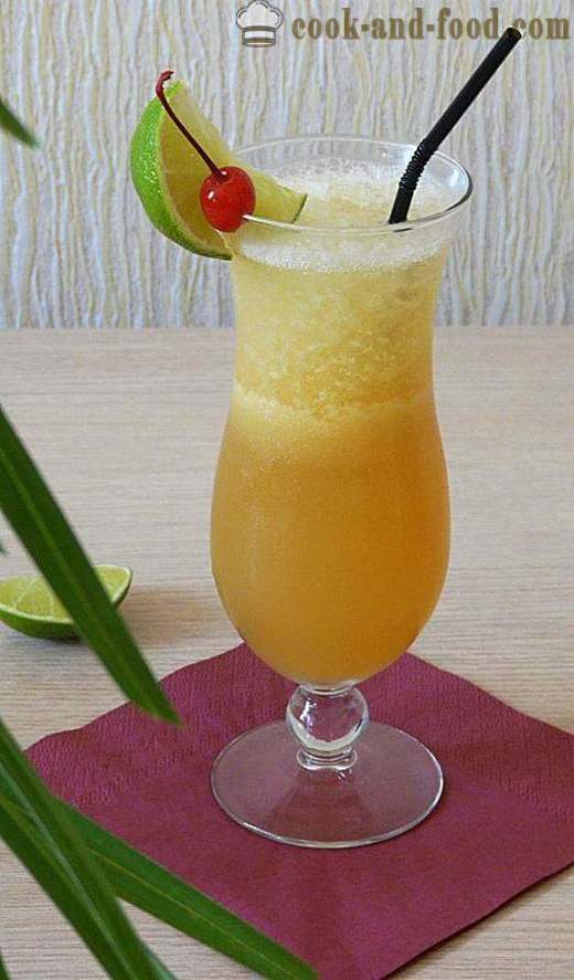 Băuturi 2017 Anul Nou și cocktail-uri festive Anul Cocosului - alcoolice și non-alcoolice