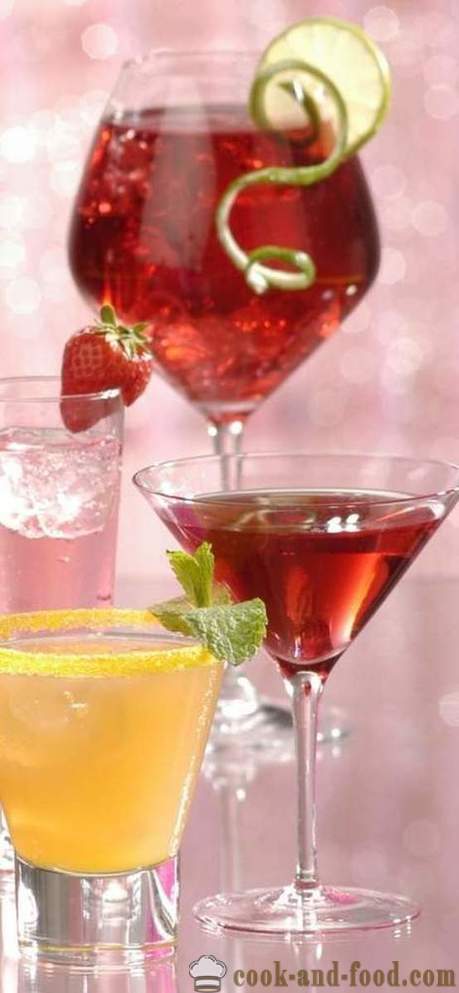 Băuturi 2017 Anul Nou și cocktail-uri festive Anul Cocosului - alcoolice și non-alcoolice