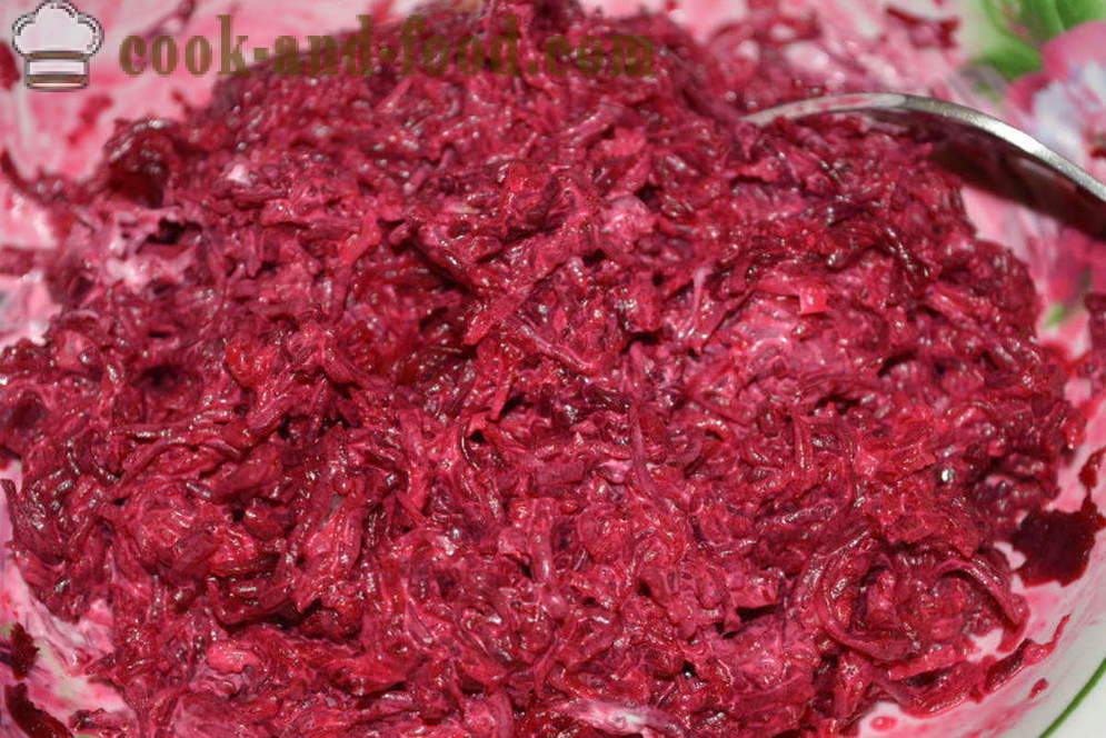 Salata de sfecla rosie cu usturoi si branza - cum de a găti salata de sfeclă roșie cu usturoi și brânză rețetă cu o fotografie