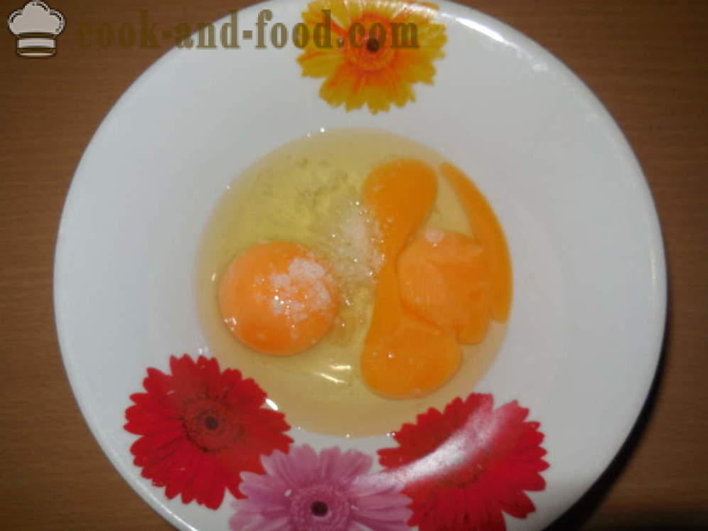 Paste pe ouă, fără apă - cum să facă tăiței de casă pentru supă, un pas cu pas reteta fotografii