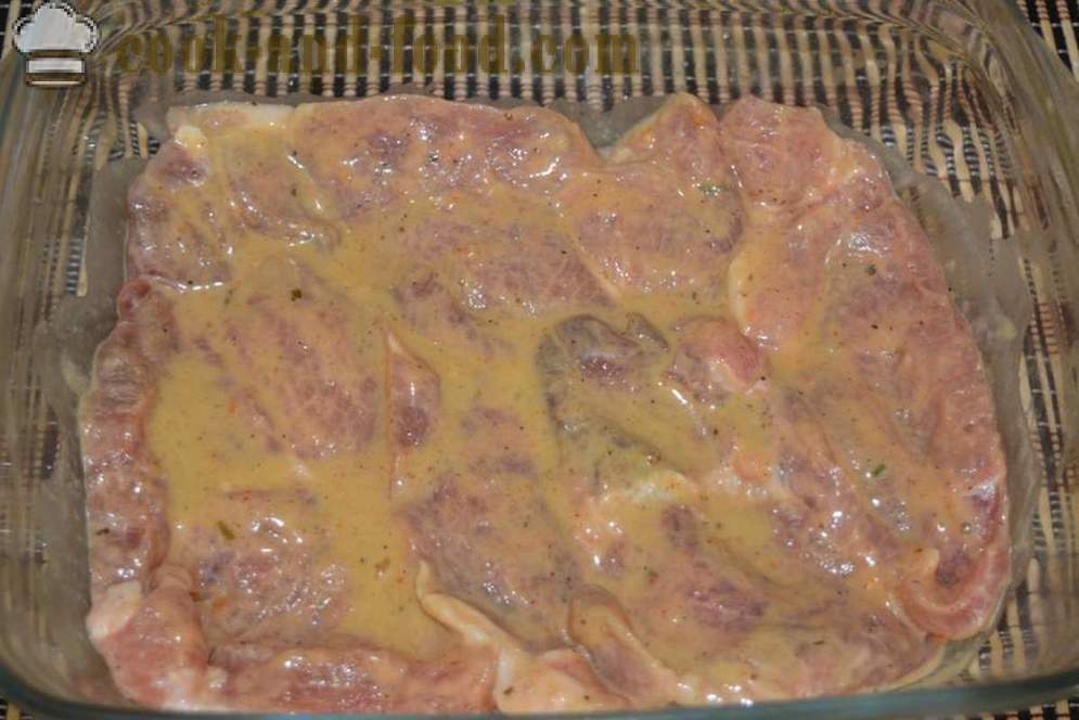 Carne de porc la cuptor cu ciuperci si branza - cum ar fi friptura de porc la cuptor, cu un pas cu pas reteta fotografii