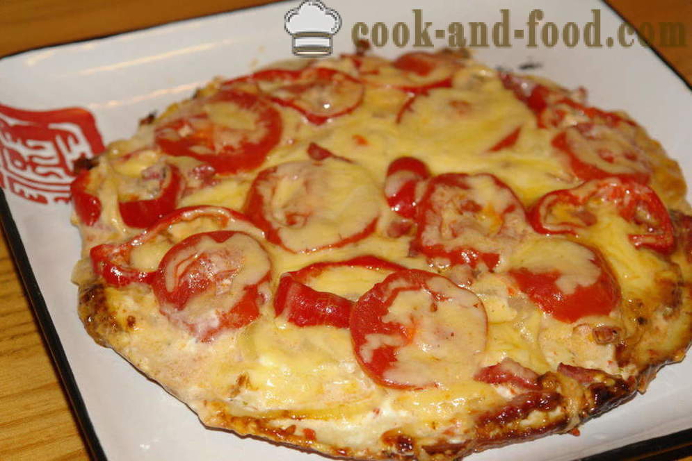 Nedospită pizza rapid în tigaie timp de 10 minute - cum să gătească o pizza în tigaie rapid, pas cu pas reteta fotografii