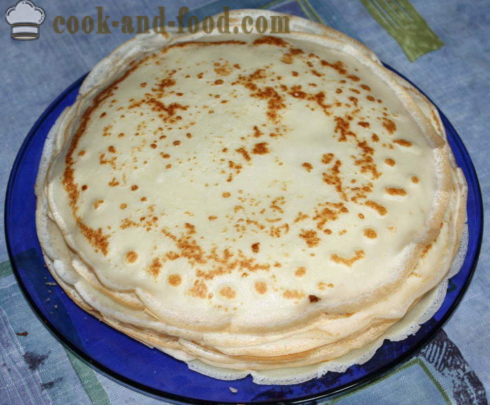 Plăcintă Pancake cu ciuperci, brânză și legume în cuptor - pas cu pas cum să gătească o rețetă de prăjitură cu clătite fotografie