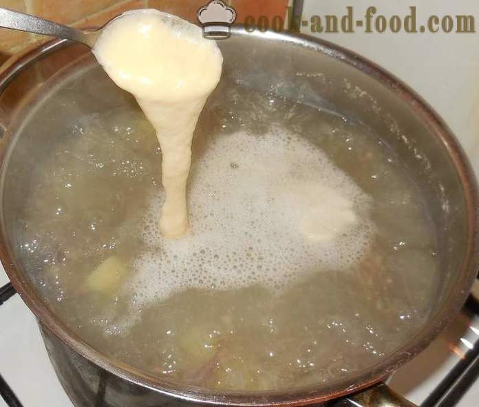 Supa cu galuste in supa de carne - cum să facă găluște de ouă și făină - un pas cu pas reteta fotografii