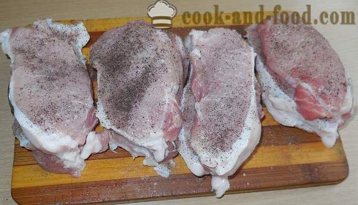 Friptura de porc Juicy cu ceapa - cum să gătească o friptură delicioasă în multivarka - un pas cu pas reteta fotografii