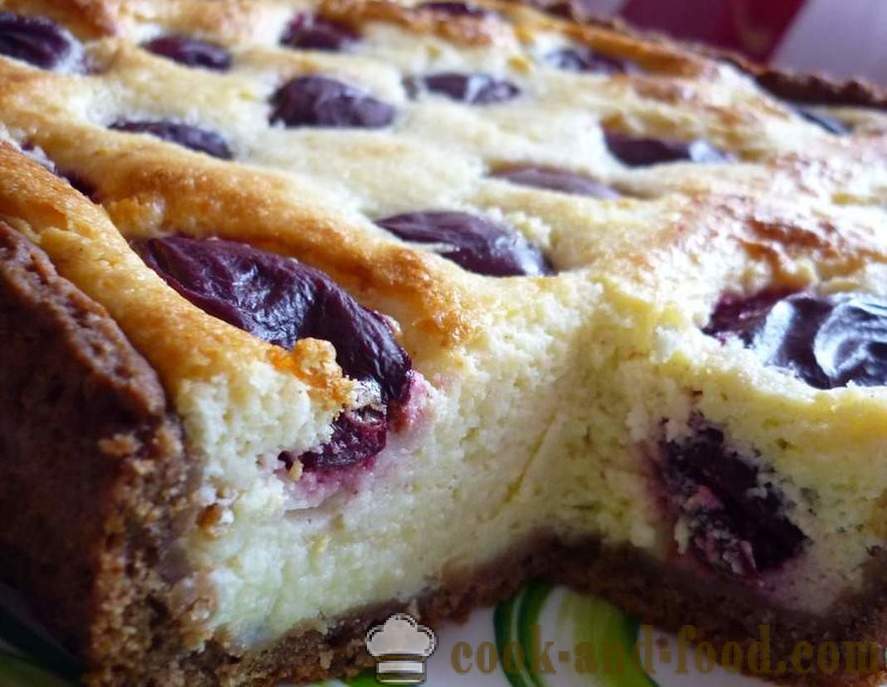 Reteta simpla: Cheesecake într-un tort brânză acasă sau cabana cu prune și ciocolată